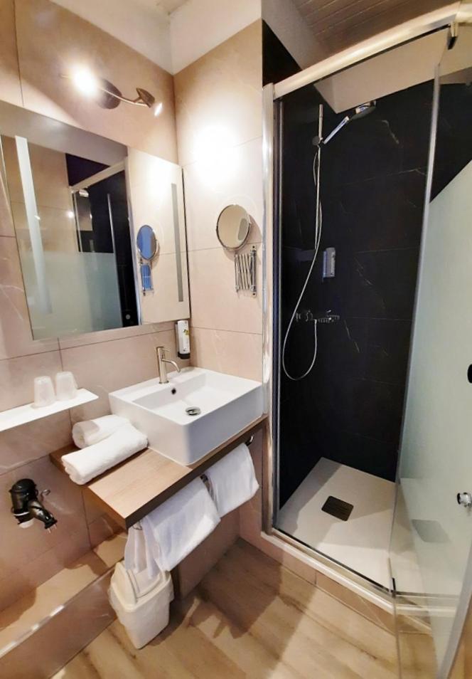 Logis Hotel Majestic Chatelaillon Plage - La Rochelle Habitación foto